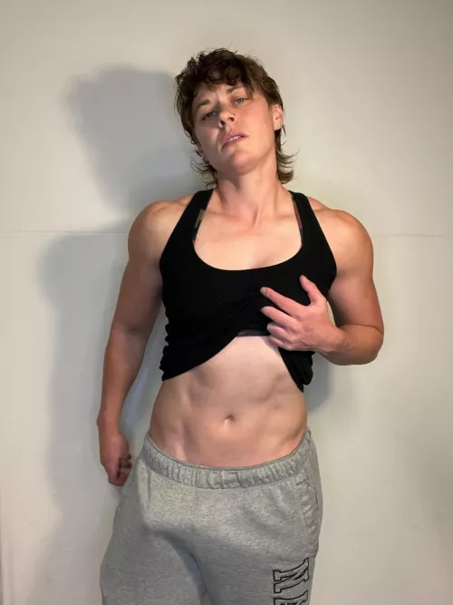 Grey sweatpants season…