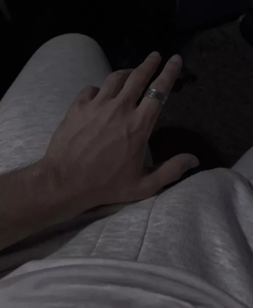 hand and bulge