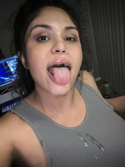 He exploded on my face.👅💦