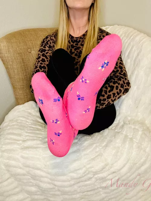 Help me take these off 🧦