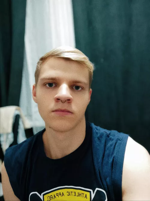 Hi guys! Have a good day 💫