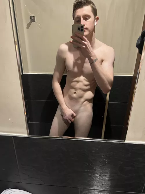 I love a post gy[m] pic😝