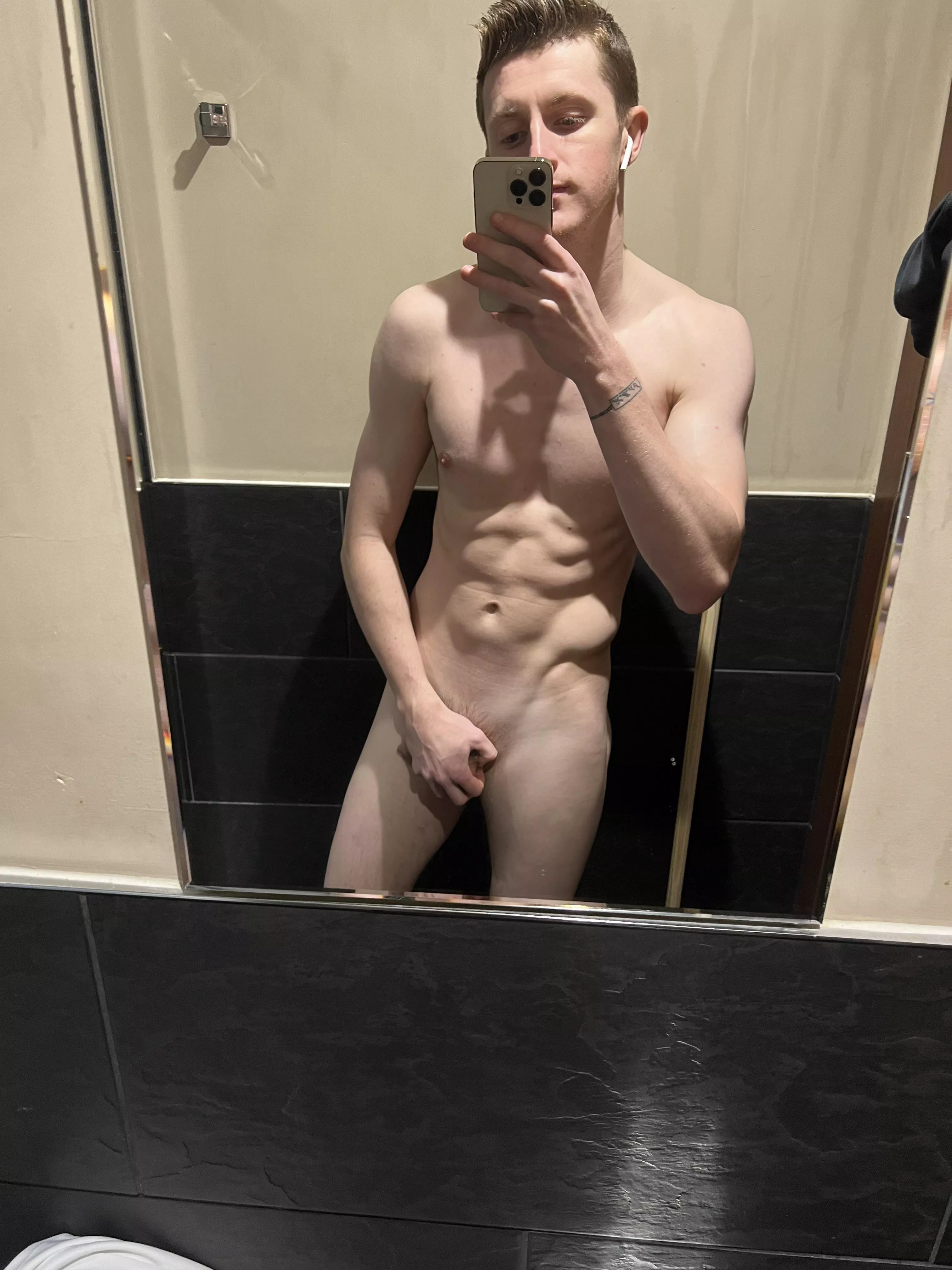 I love a post gy[m] pic😝