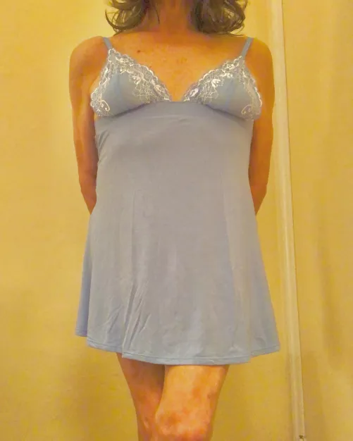 I love meeting new men. It’s true they get up and leave after they nut in me. But I know they’ll call me again when they’re horny so that’s okay.