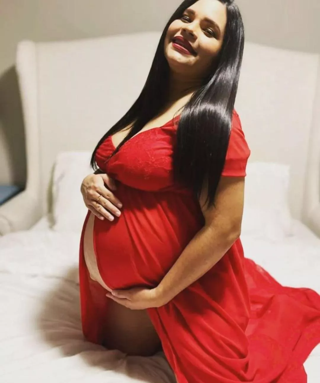 I need a daddy who kisses me and makes me feel all rich