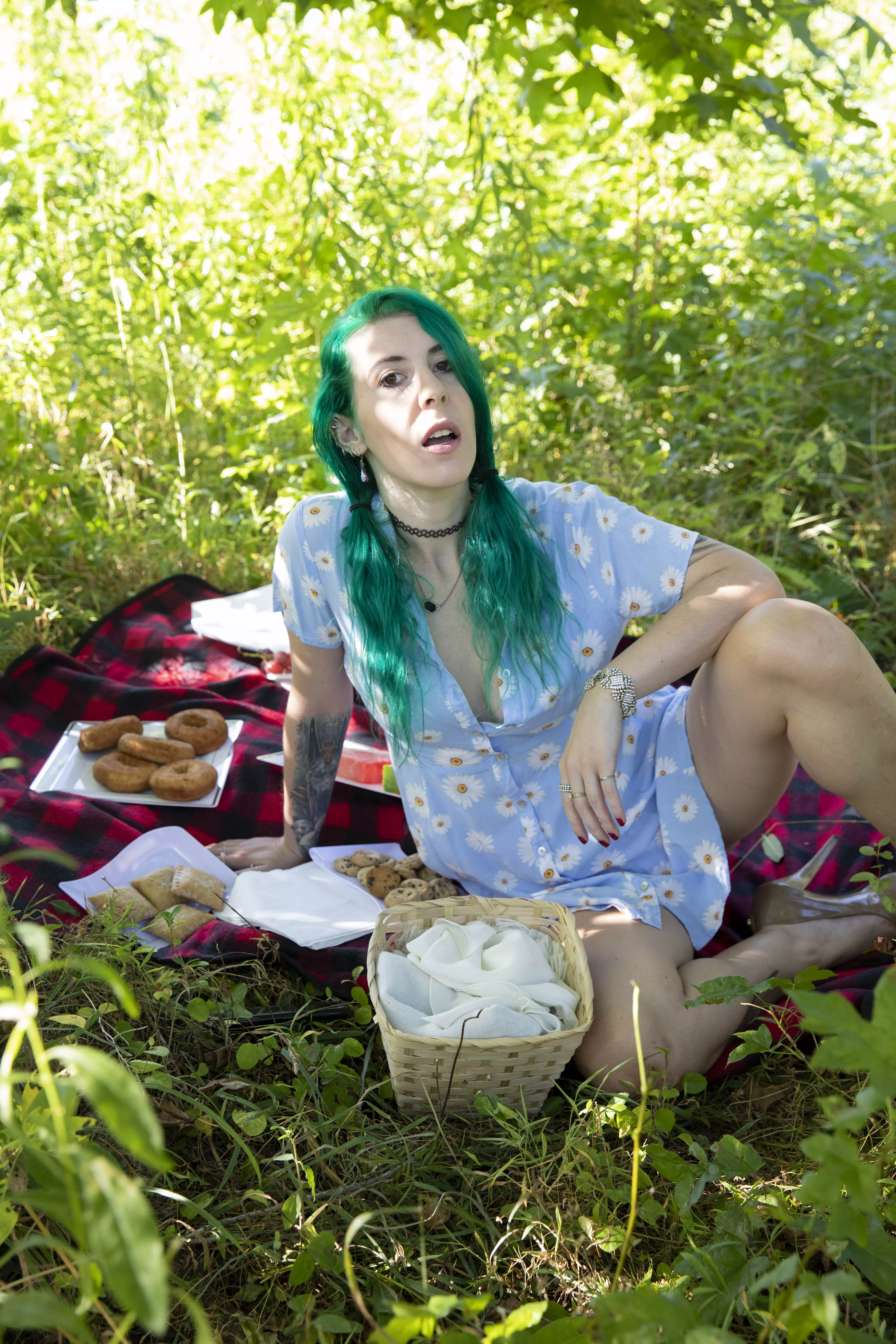 [IG] Getting slutty on a picnic