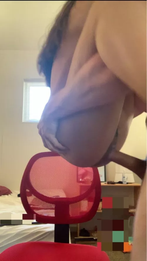 I’m an Air-Rider.. its kinda like an air bender but instead of having any powers I just get fucked 😅