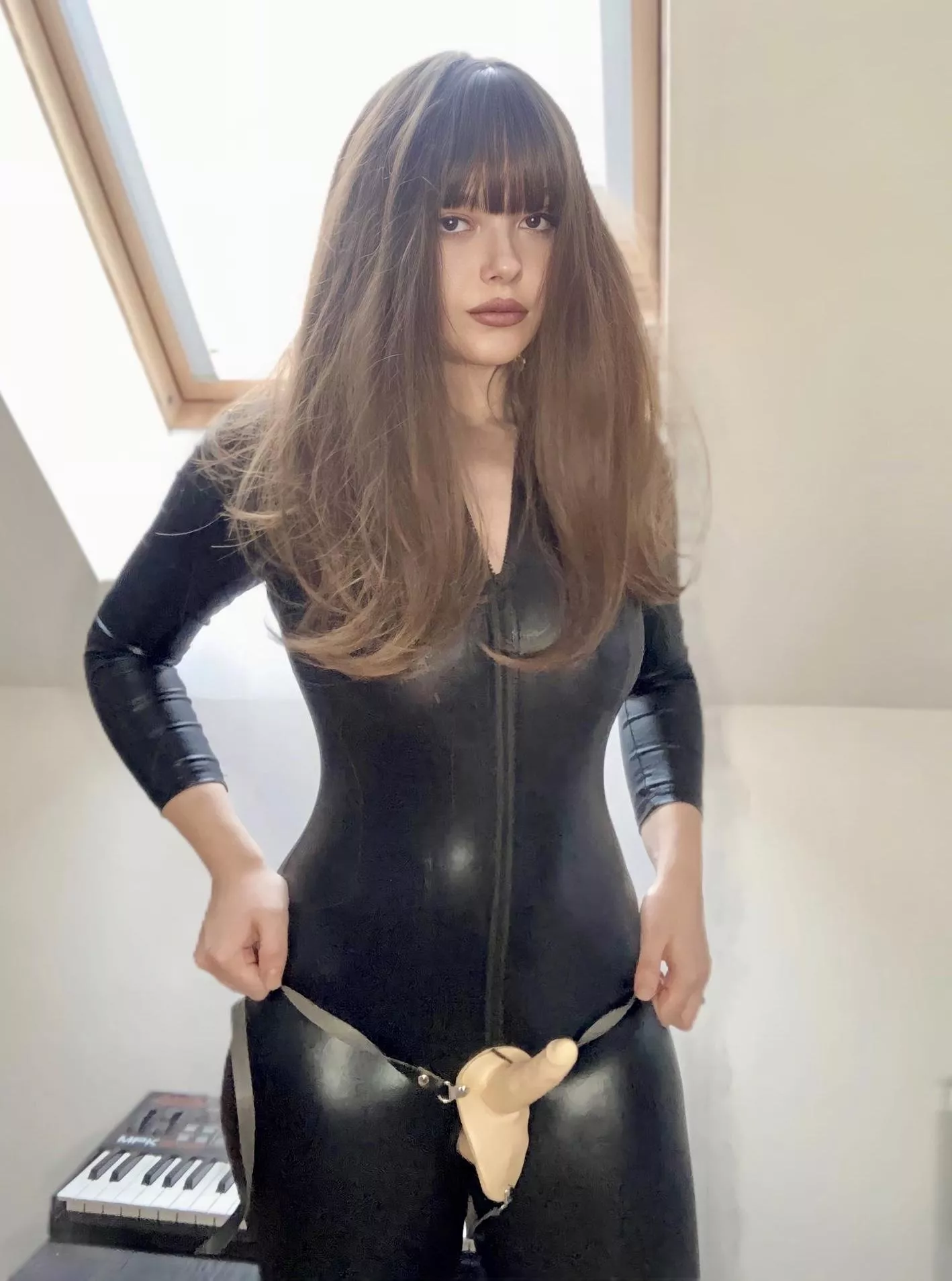 I'm gonna play with your boi pussy now