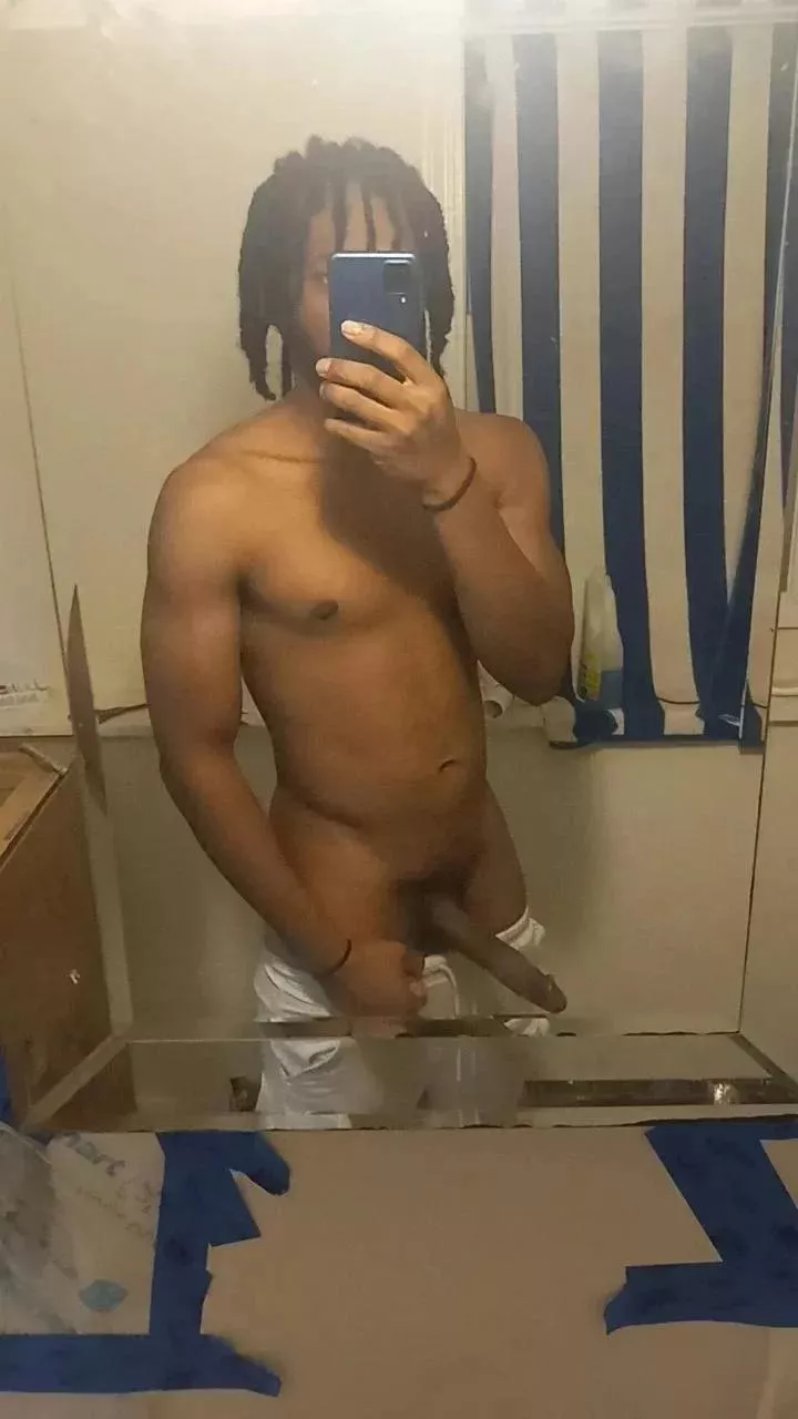 is it true that olderwomen like younger hung guys??