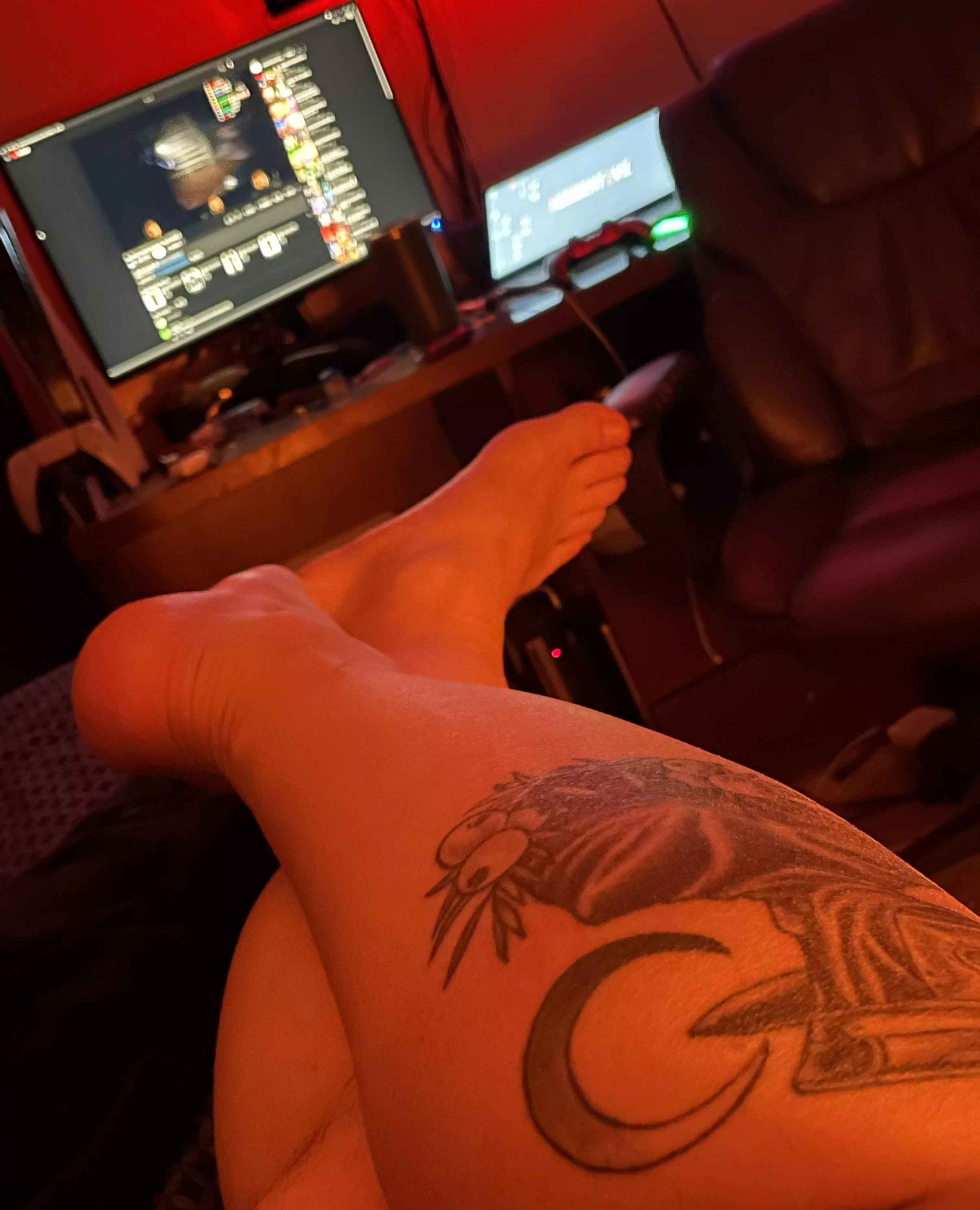 It’s so cold 🥺 warm me up?