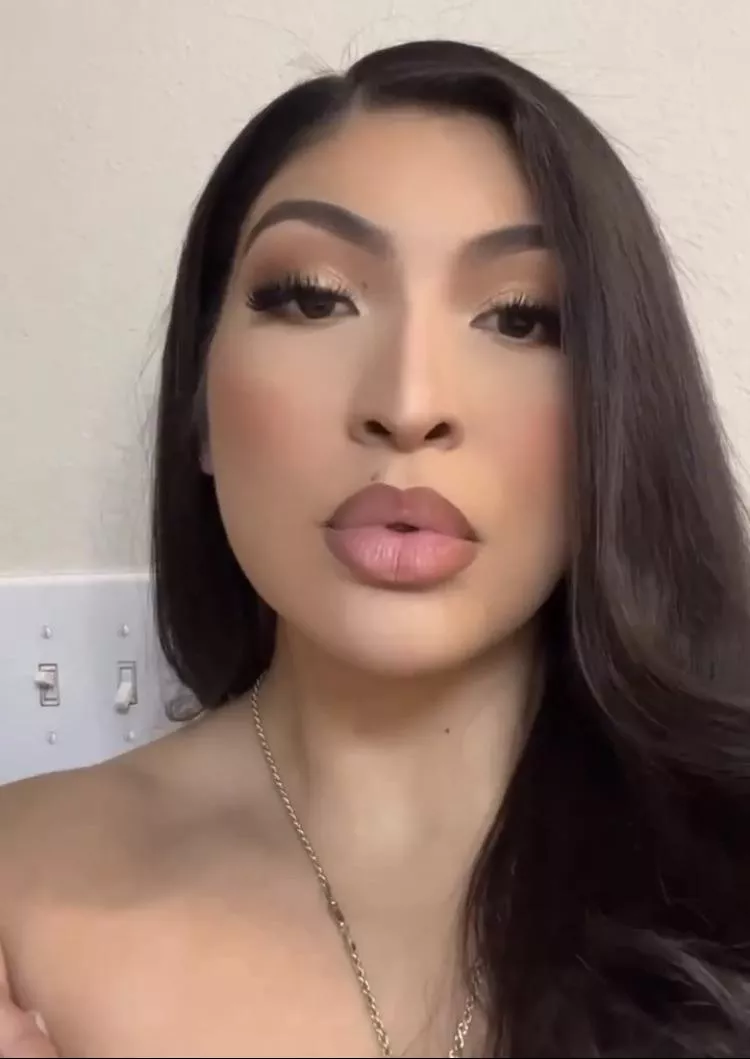 Juicy latina lips ready for you