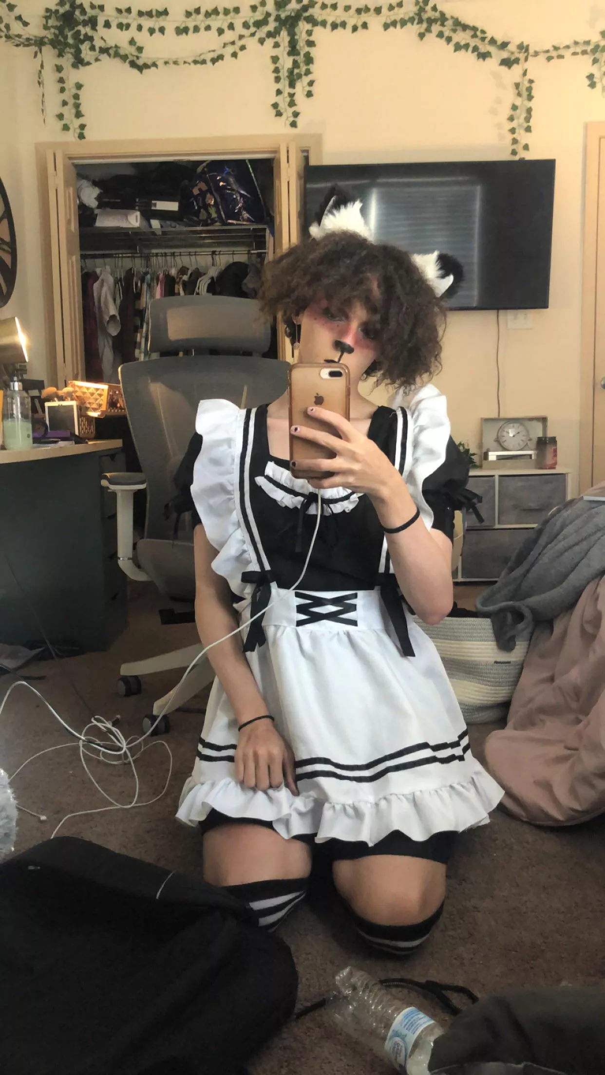 Just your average cat maid