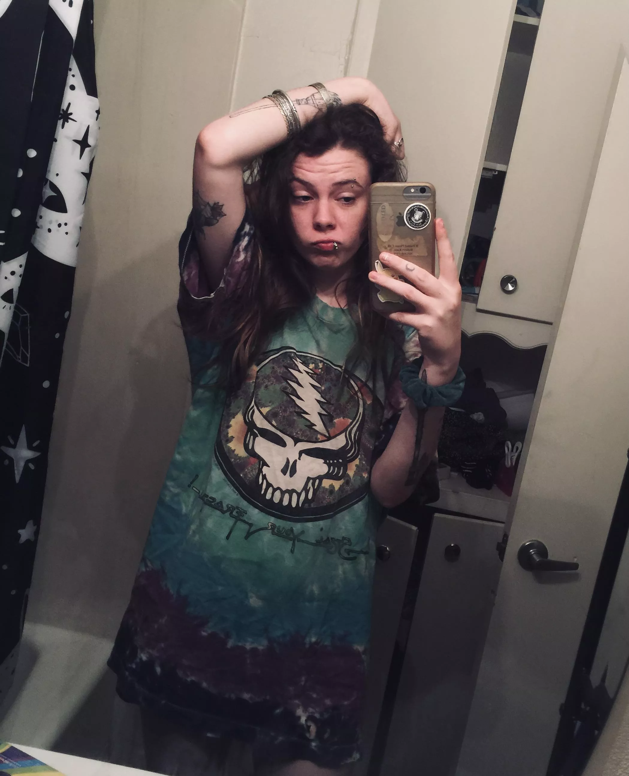 Maybe if you’re a really good little bitch I’ll let you go blow some random cock in My honour. [domme]