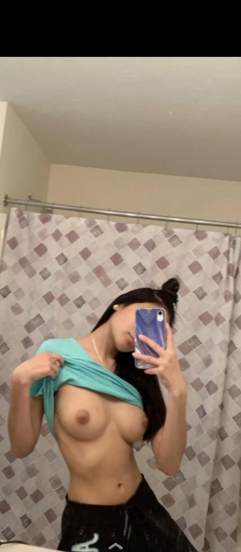 my titties feel too big for me💁🏽‍♀️