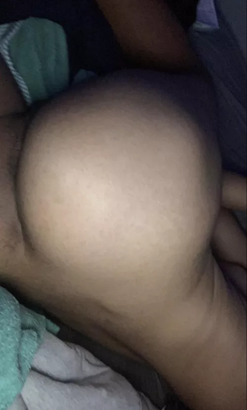 need a cock for this ass, hmu