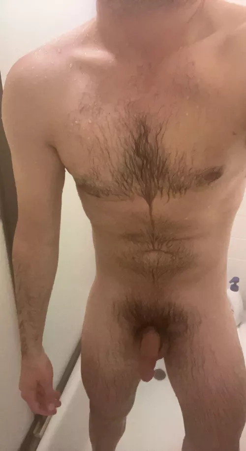Rinsing off after [m]y deadlift day
