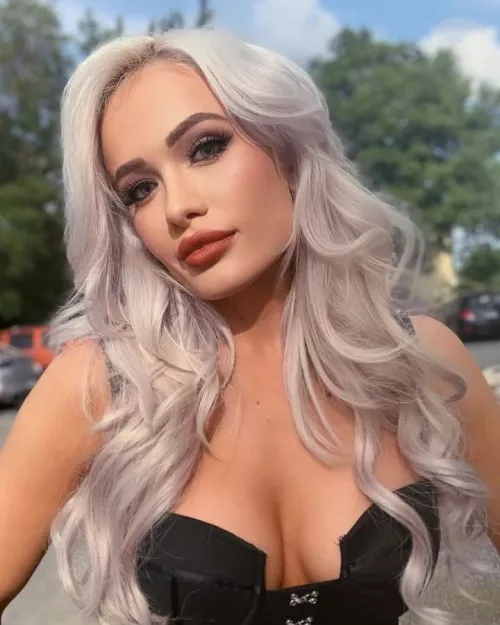 Scarlett Bordeaux