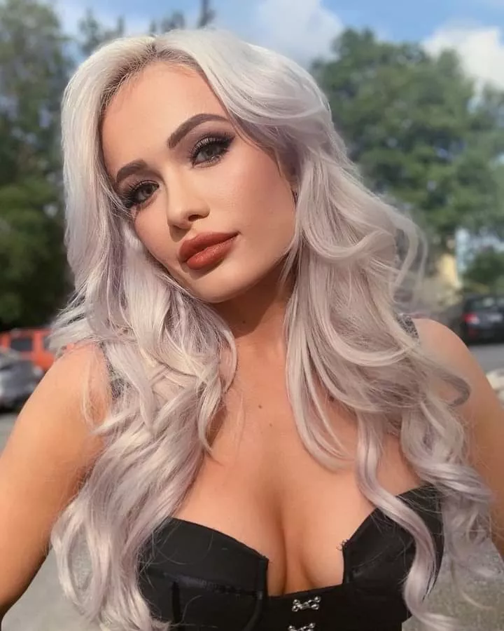 Scarlett Bordeaux