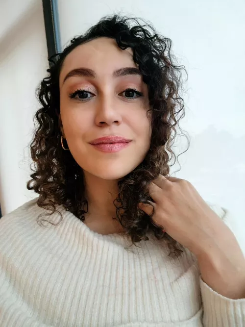 Shy but I have a wild side too ;)