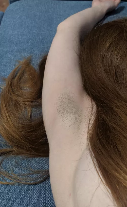 So many hair in a single picture 🤭