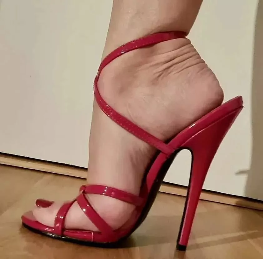Strappy red