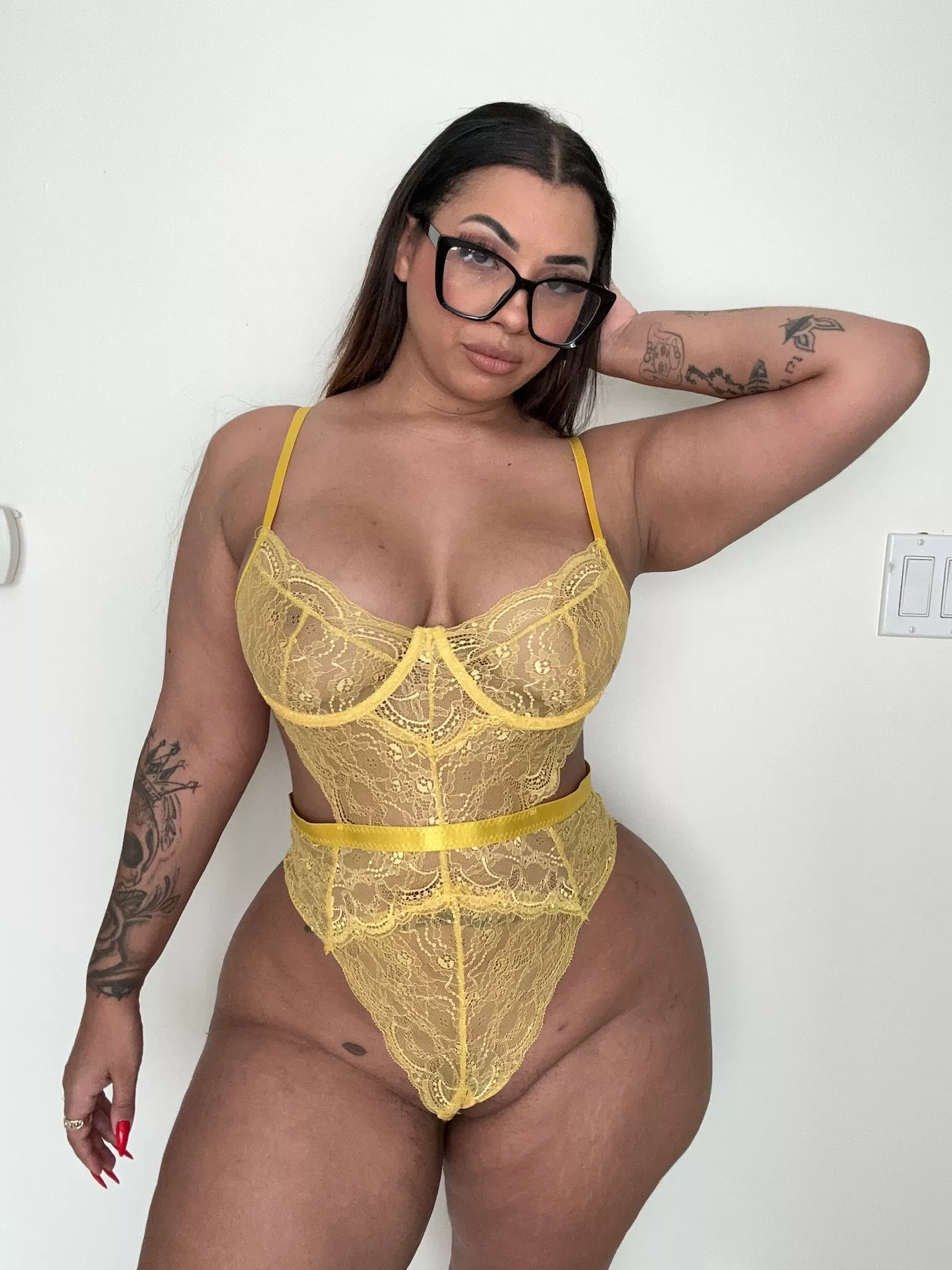 Trying my best to make you horny :)