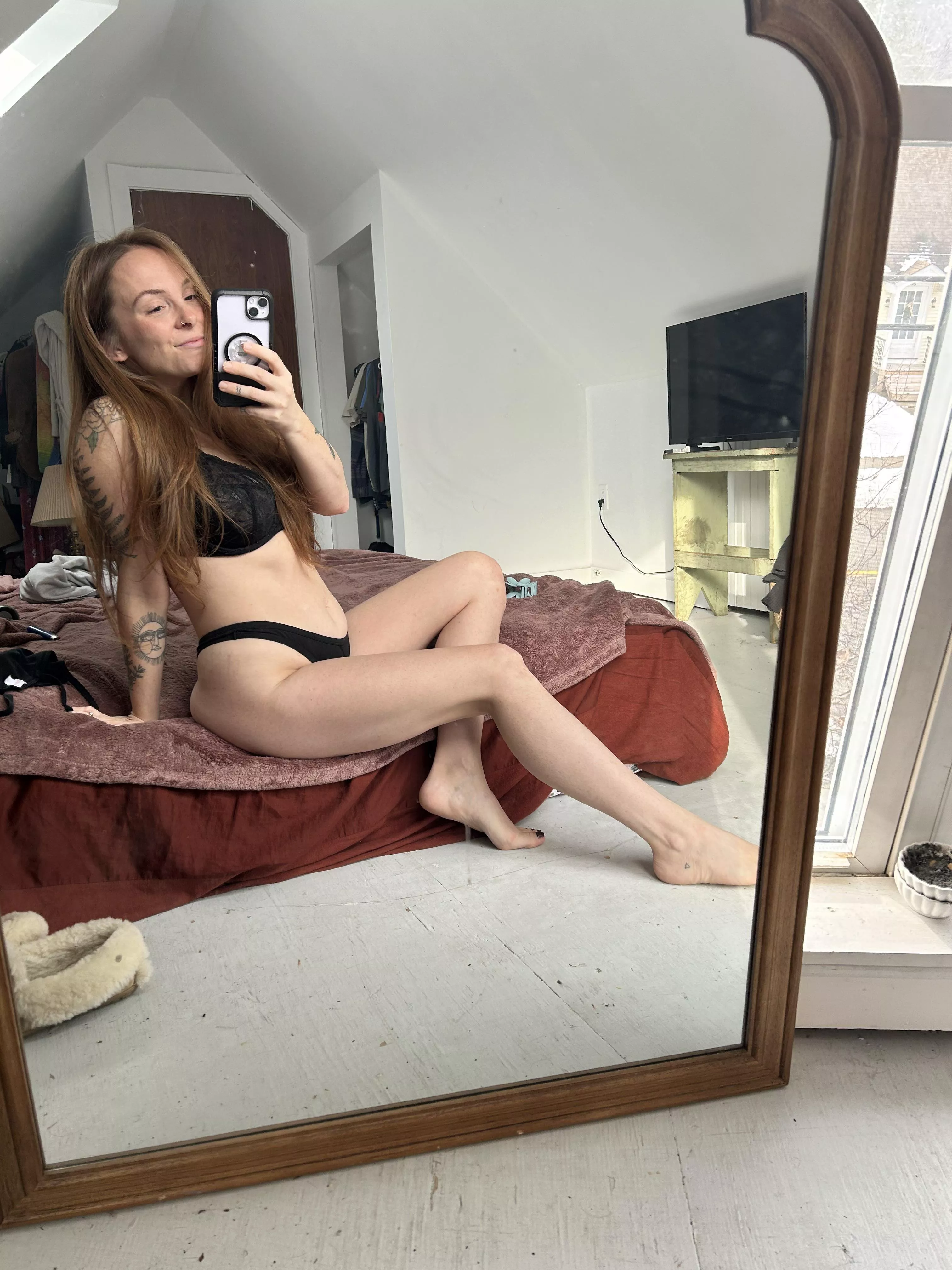 We just smoked and now it’s time to roll around this bed 😈