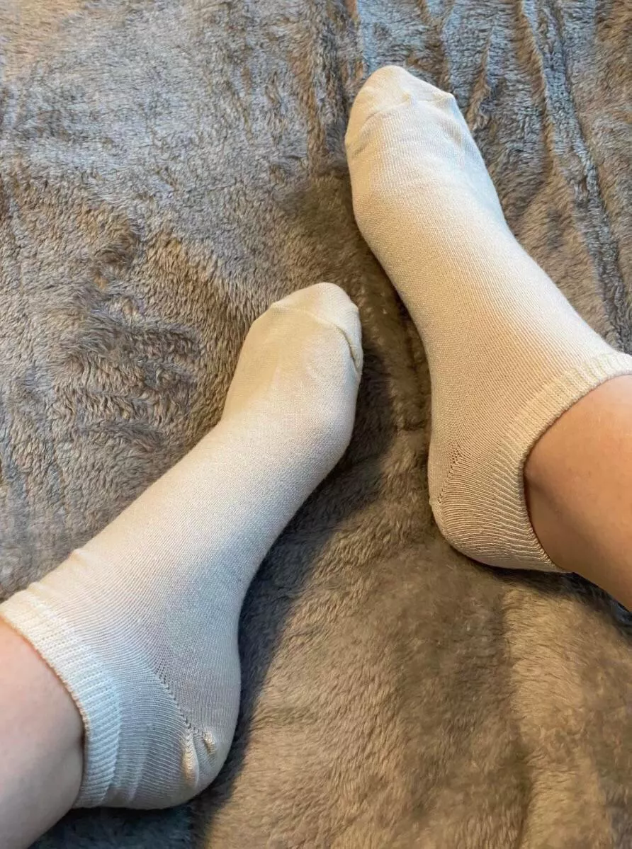 White pair for sale 🤍 Let me know what you think! $15 with shipping included and 1 day wear