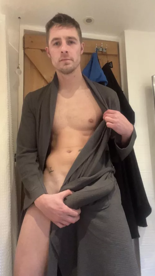 Who likes my new robe? 😜