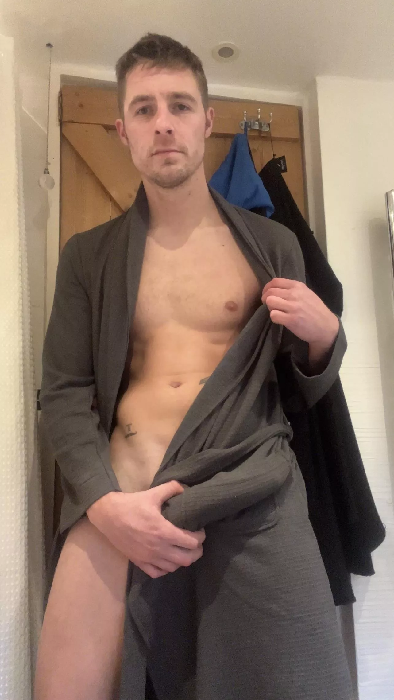 Who likes my new robe? 😜