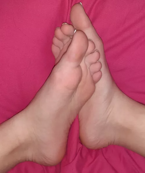 who wants to give them a massage? ☺