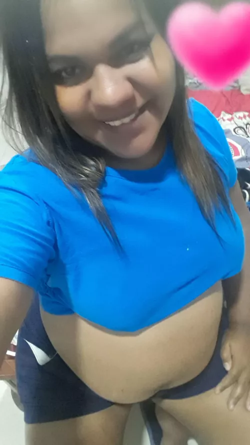 Who wants to see me play with my beautiful belly