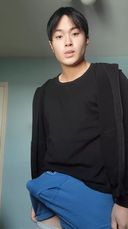 Who Wants To See Me Releive It In My Buddy's Hole?