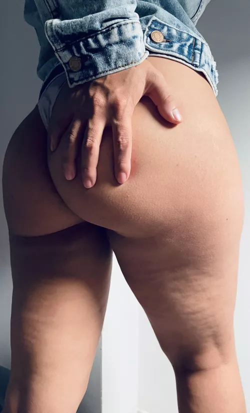 Write me the first thing come to mind [F]