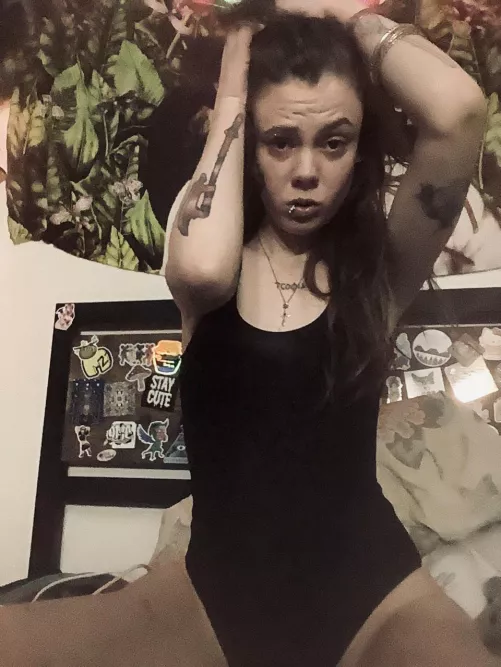 You seriously think any girl would ever want to fuck you? A literal sewer rat would be more appealing. [domme]