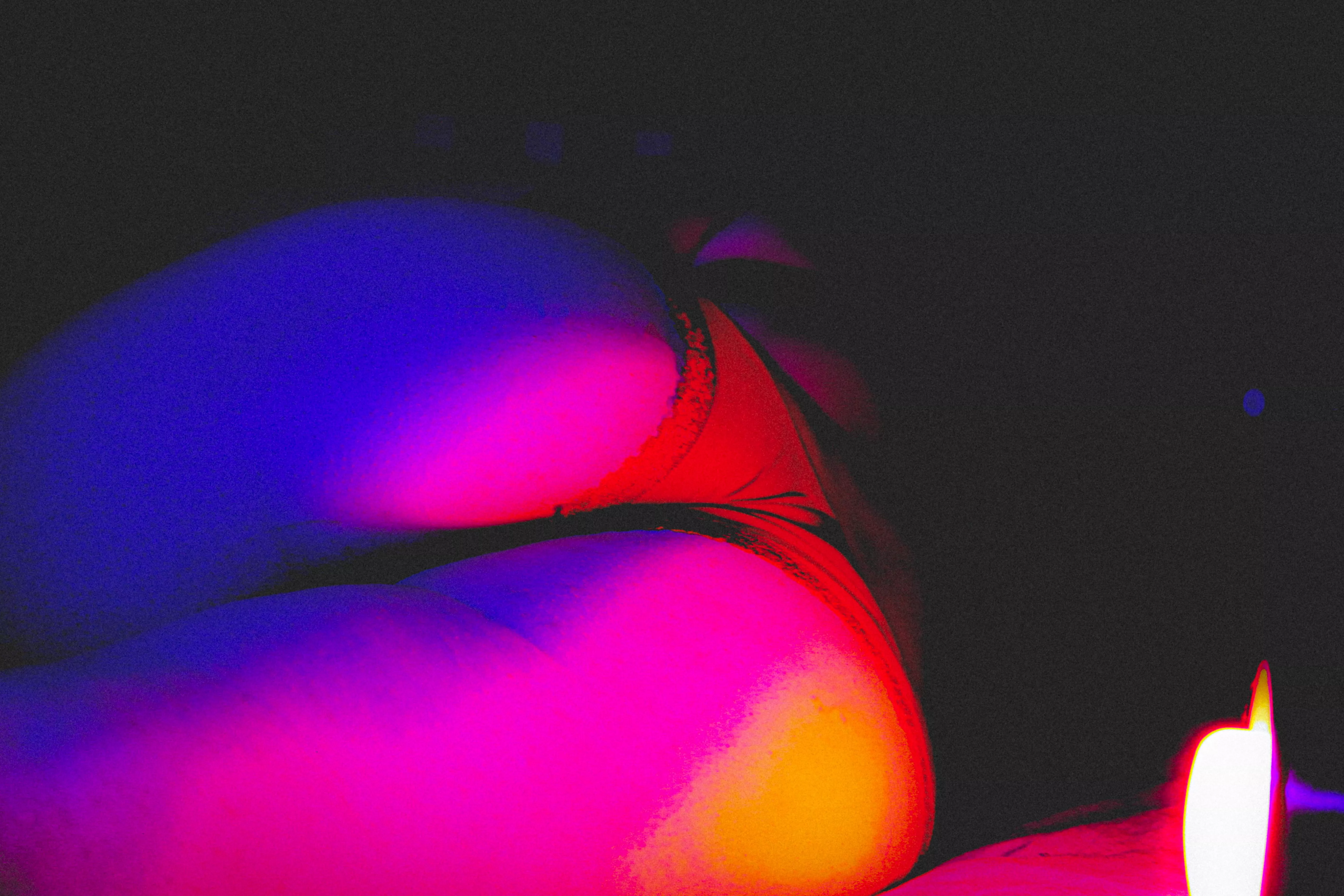 23F, my GF agreed to try cucking me using Reddit... Wanna see more ?