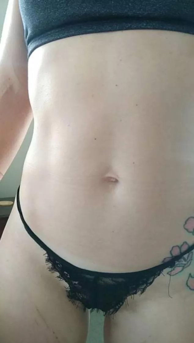 Abs get bigger, button gets smaller 47 [f]