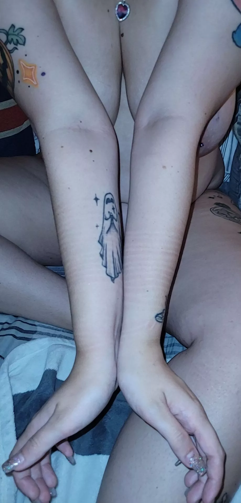 absolutely love the marks being tied up leaves! [F]