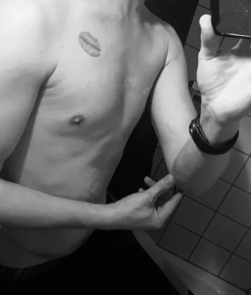 after a fresh shower time to bake 🥳😏(M29)