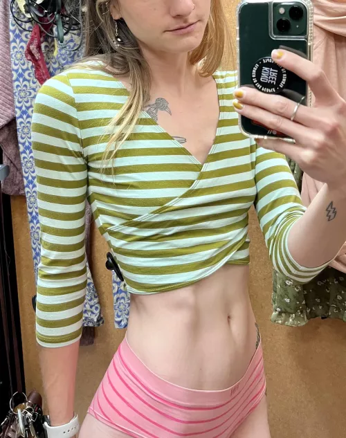 All the stripes around my tummy [IMG]