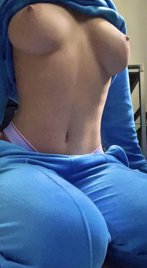 Can I help your dick get hard?😌