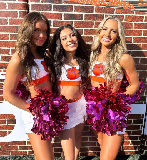 Clemson cheerleaders
