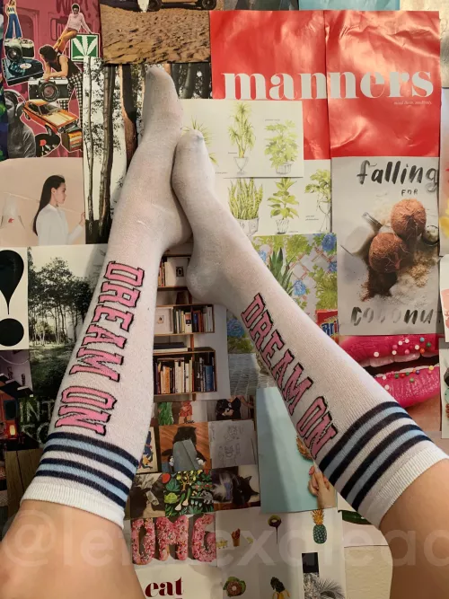 Do you like knee high socks or ankle socks better ?