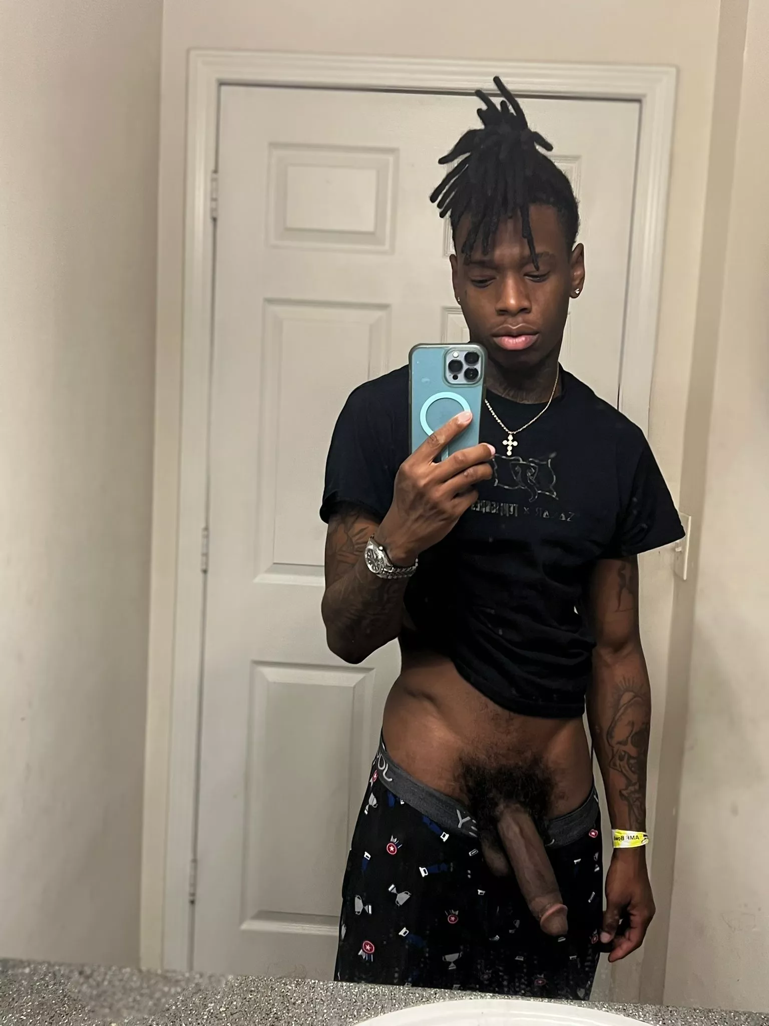 Get on your knees and swallow that D