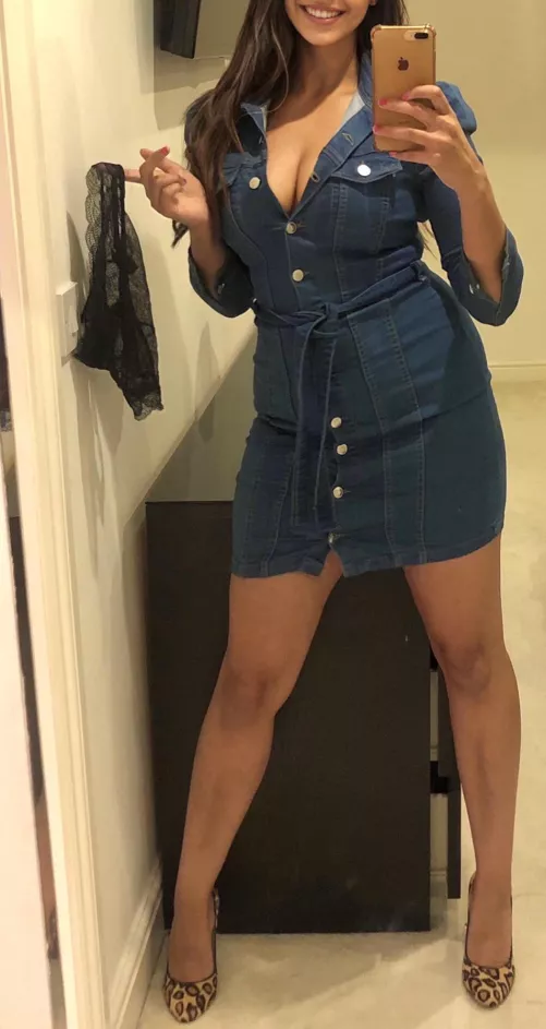 Going out tonight with no panties on...