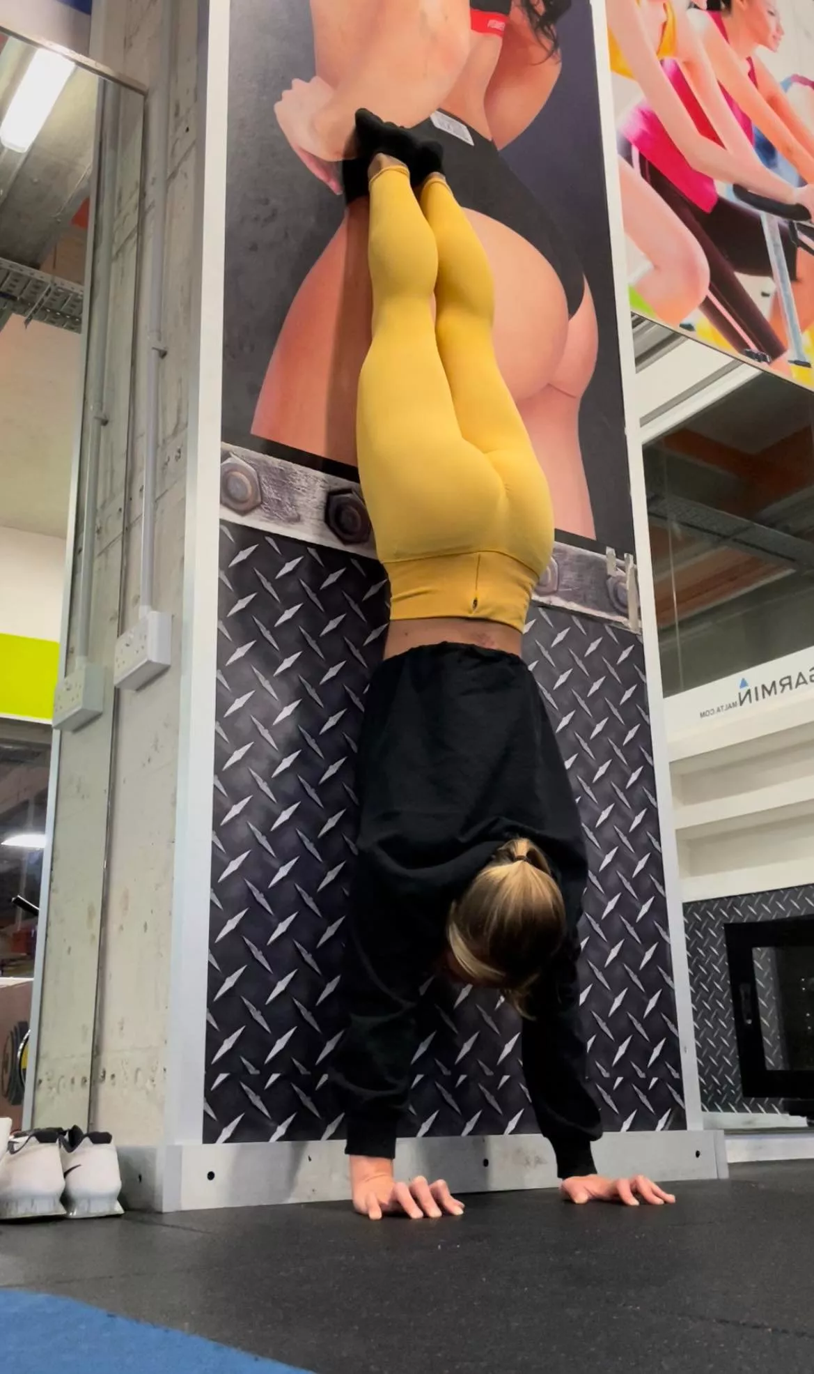 Handstand practice 🤸 [F]