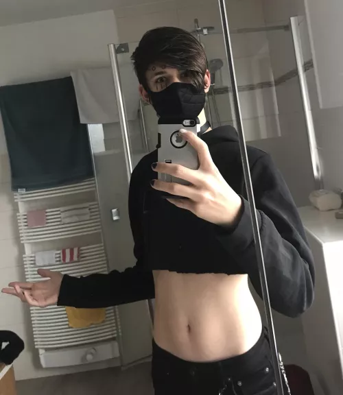 Happy femboy Friday from the villain femboy :D