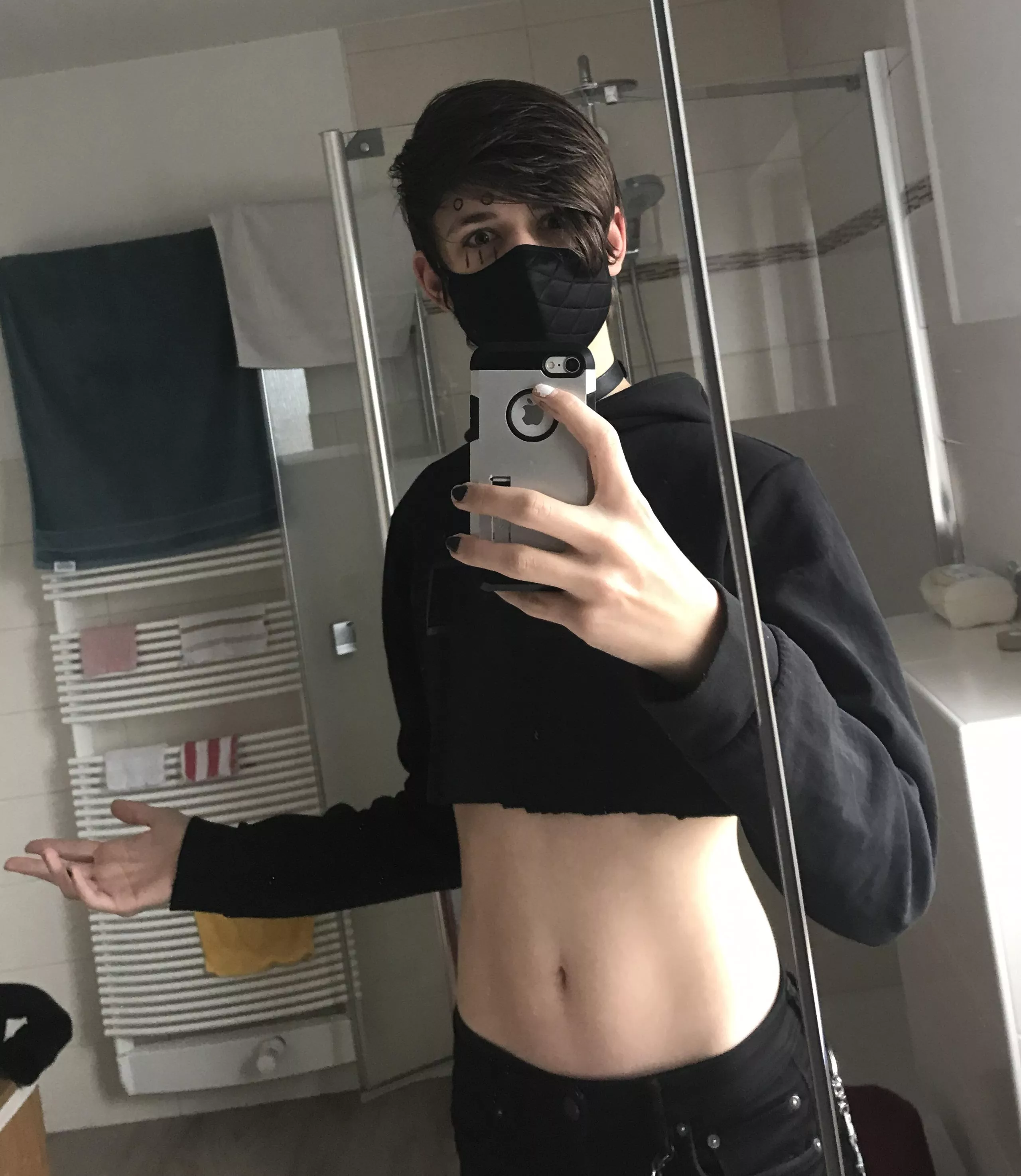 Happy femboy Friday from the villain femboy :D