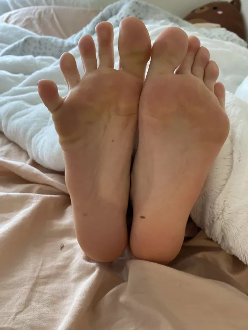 happy Friday from these slender soles ;)