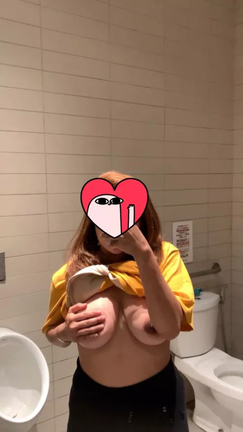 Happyyy new year redditors! (f)